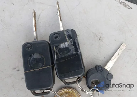 1997 Mercedes-Benz C 230 z USA, uszkodzony, nr VIN WDBHA23E2VF572273